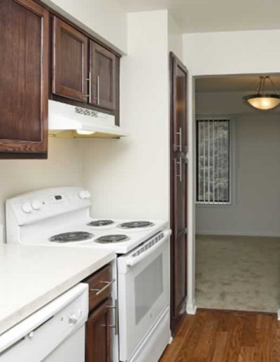 pine-ridge-apartments-for-rent-in-southfield-mi-gallery-19